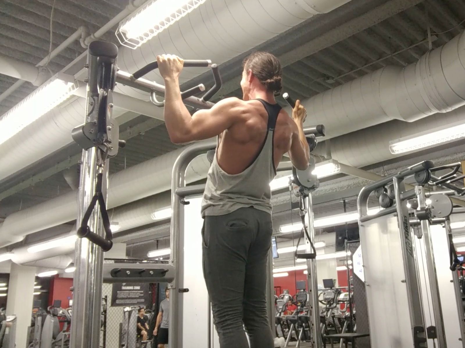 Brendon Smith doing pull-ups